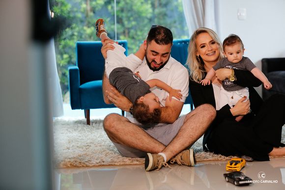 Dani Uelton e seus meninos lindos!!